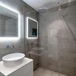 Casa Leini By Quokka 360 - Modern Two Bedroom Near Lido Di