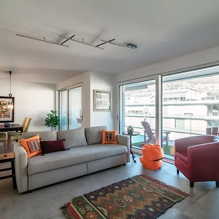 Lägenhet Casa Leini By Quokka 360 - Two-bedroom 3 Minutes From Lido Di Locarno
