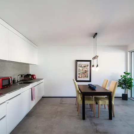 Casa Leini By Quokka 360 - Two-bedroom 3 Minutes From Lido Di Lägenhet Locarno