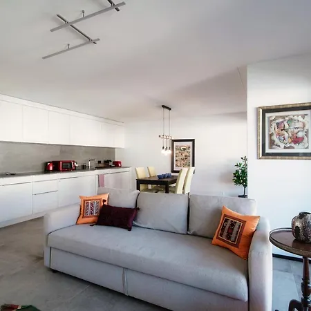 公寓 Casa Leini By Quokka 360 - Two-bedroom 3 Minutes From Lido Di 洛迦诺
