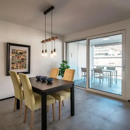 Lägenhet Casa Leini By Quokka 360 - Two-bedroom 3 Minutes From Lido Di Locarno
