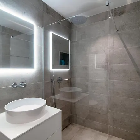 Casa Leini By Quokka 360 - Modern Two Bedroom Near Lido Di